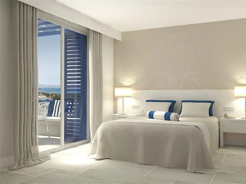 Club Mavi Hotel Bodrum 4*,